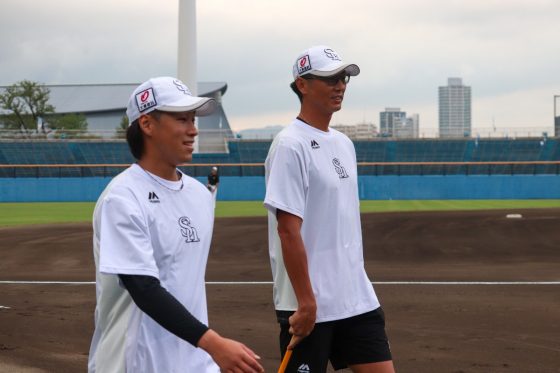 岩崎峻典と斉藤和巳2軍監督