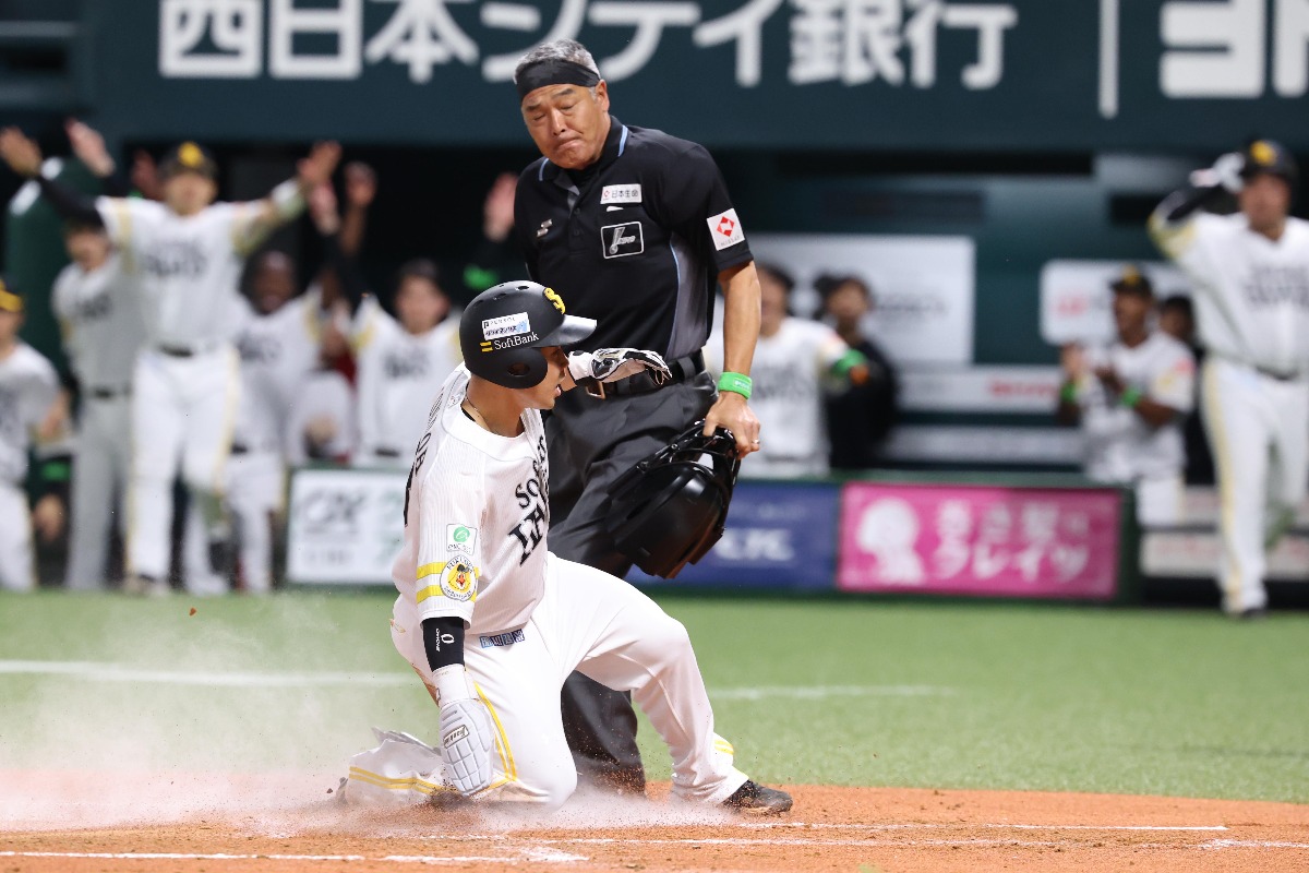 14日のCS初戦で先制のホームを踏んだ近藤健介【写真：栗木一考】