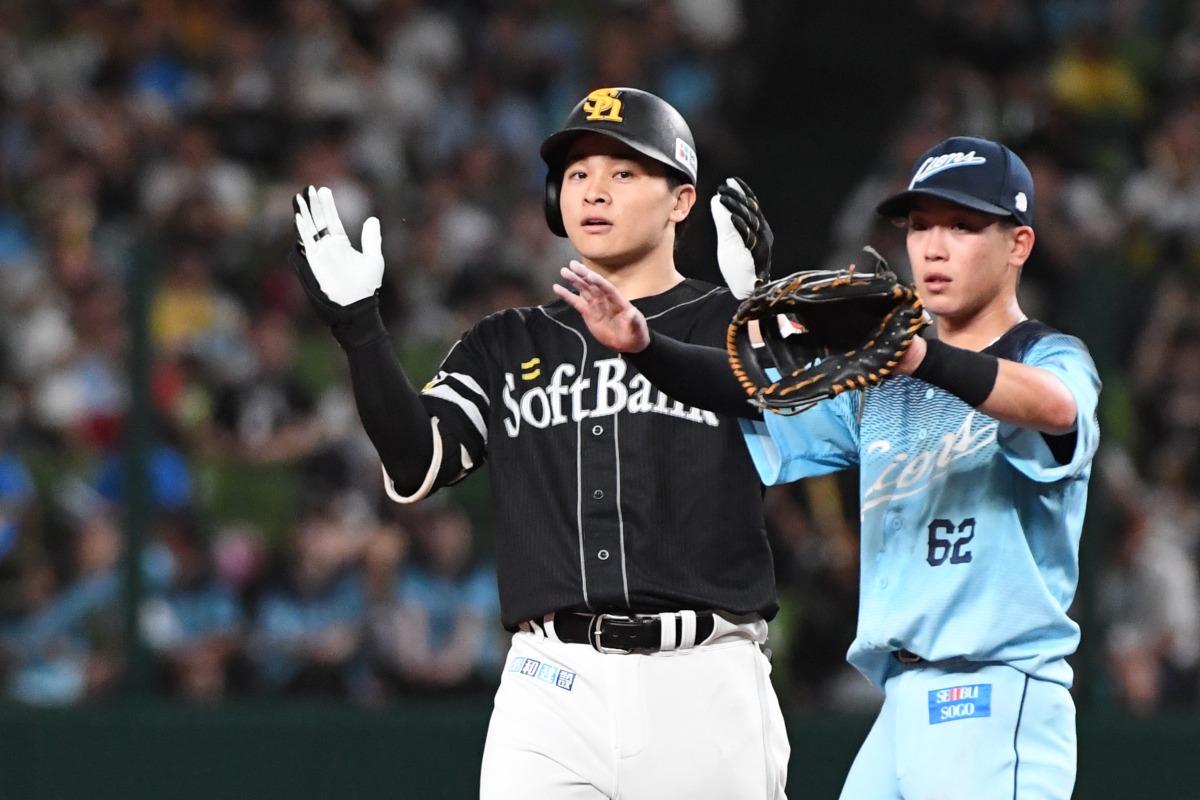 先制打を放った谷川原健太【写真：産経新聞社】